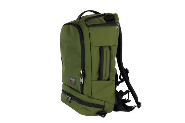 Techonaut 30 in Verde 1050 Ballistic.